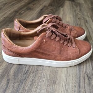 Frye Ivy Low Lace Cognac Tumbled Leather Sneakers
